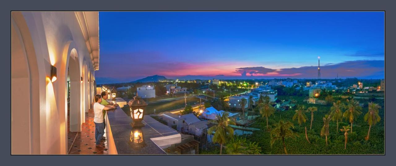 Khach San Yen Chau Hotell Chau Doc Eksteriør bilde