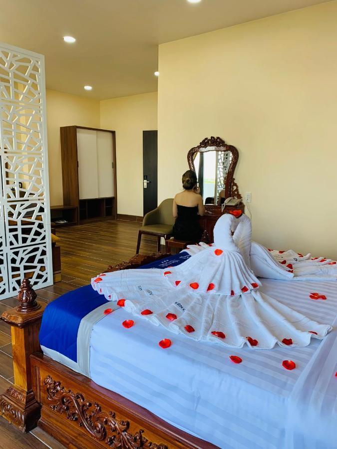 Khach San Yen Chau Hotell Chau Doc Eksteriør bilde
